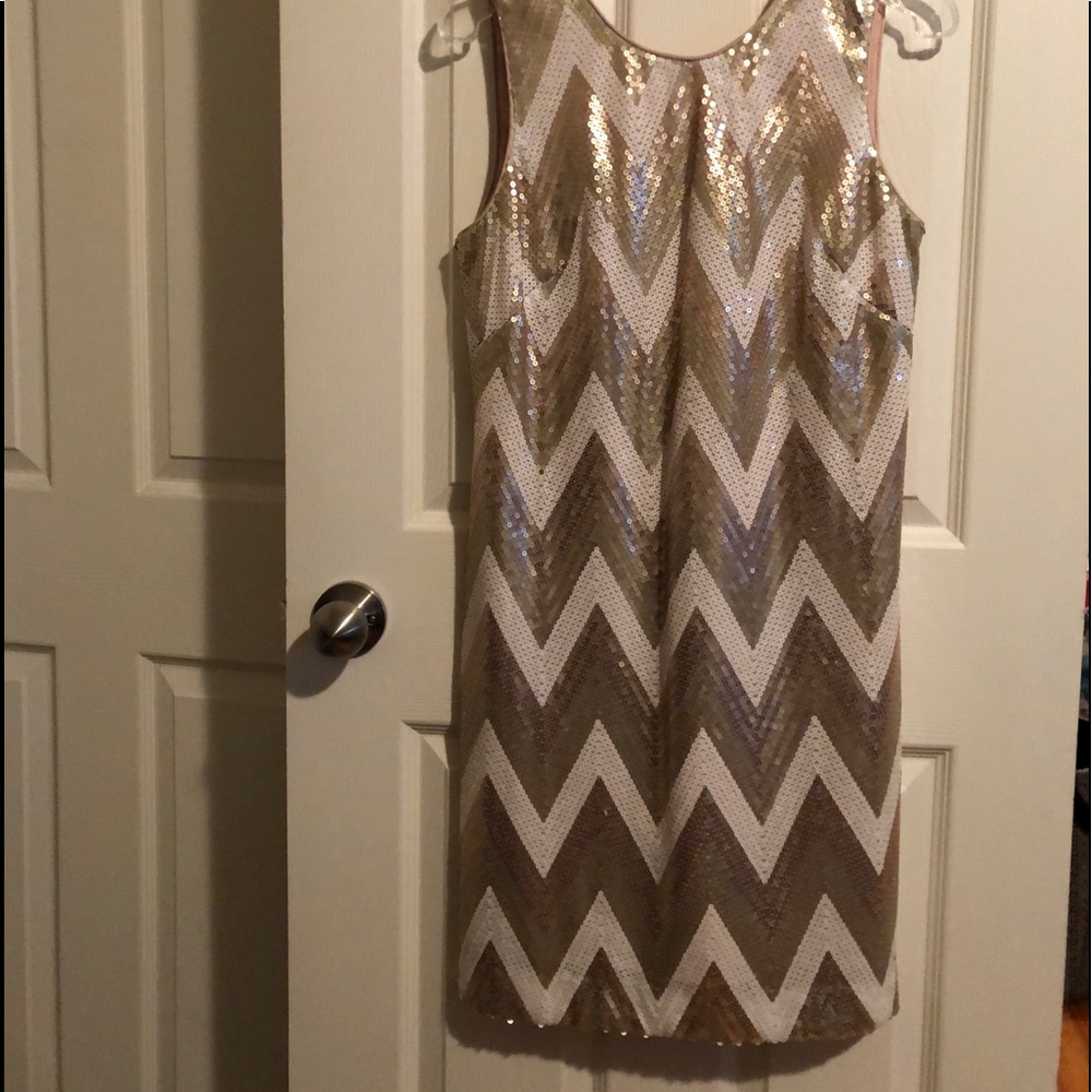 WONDERFUL PARTY DRESS!